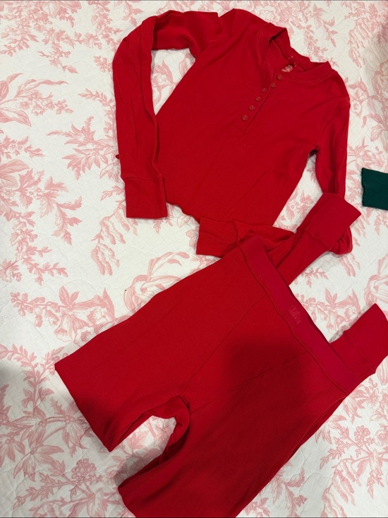 SKIMS Pants - Skims Red Ribbed Henley Track Top & Jogger Shorts Set